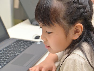 在宅ワークの子ども向けパソコン・プログラミング教室の指導運営