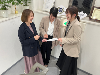 大手工場内での鈑金塗装