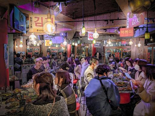 【9:00-15:00ランチタイム限定】キッチン・ホールスタッフ...