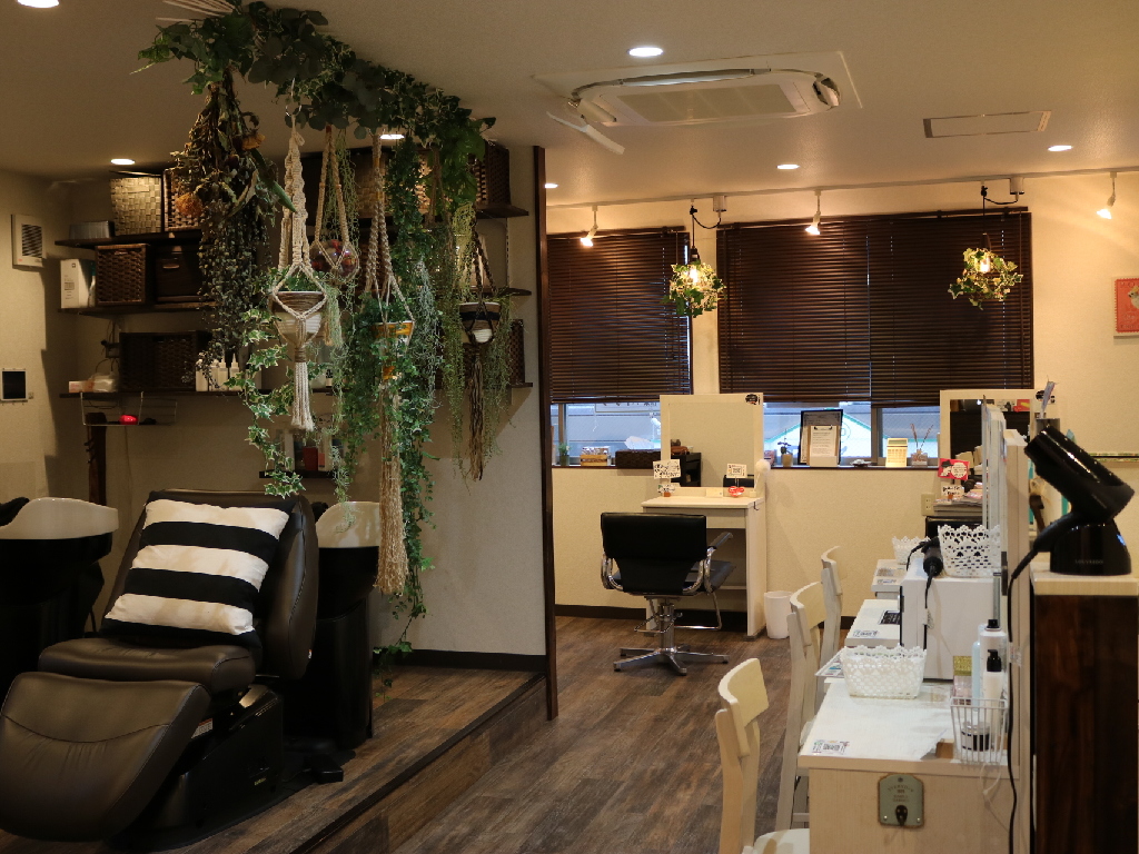 主婦・主夫活躍】ヘアカラー専門店&ベットスパ専門店 by sheen
