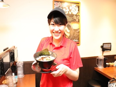 豚骨ラーメン「だるまのめ」本厚木店の求人画像