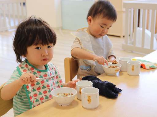 《子どもと一緒に働ける！親子で登園可能！★3.7万円の保育料無料...