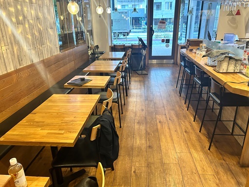 履歴書不要＼平日週1日からOK／常連さんも通う店☆ホテル内カフェ...