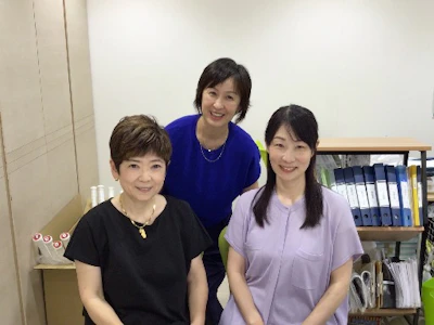 有限会社コスモテニスカレッヂ