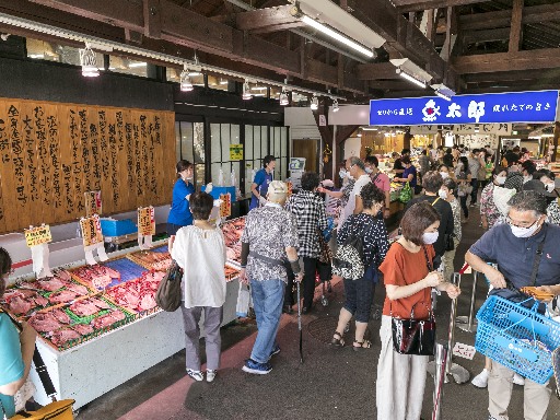 ◆週2＆2h～OK！◆鮮魚市場の販売スタッフ！◆未経験OK！◆学...