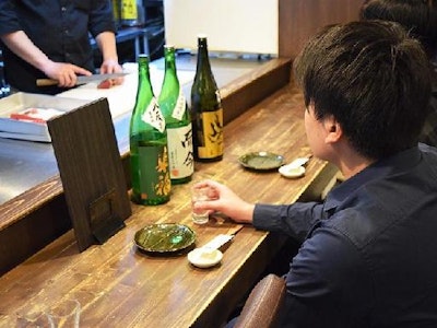 居酒屋の調理補助スタッフ