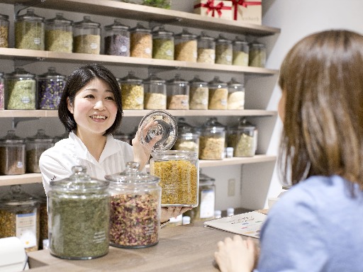 ハーブのある暮らし《ハーブ専門店でハーブティーやアロマのアドバイ...
