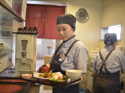 15時まで勤務OKの大戸屋ごはん処でのホール、キッチン