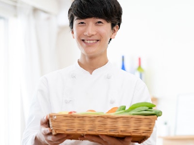16時まで勤務OKの職員食堂のコック