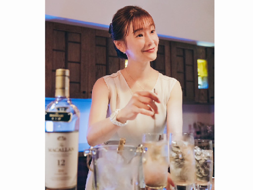銀座の隠れ家BARスタッフ！【時給1800円】20～30代の女性...