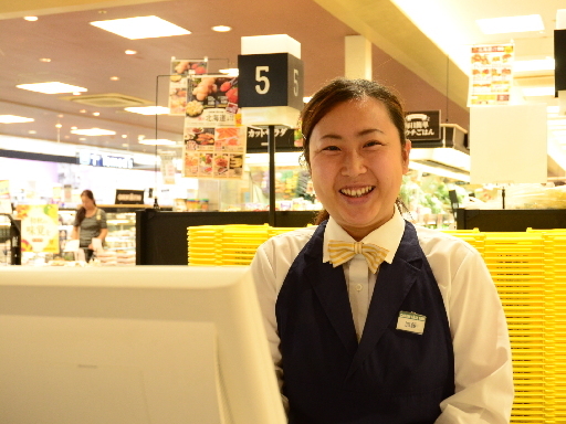 クイーンズ伊勢丹　小石川店／レジスタッフ／夕番＋遅番