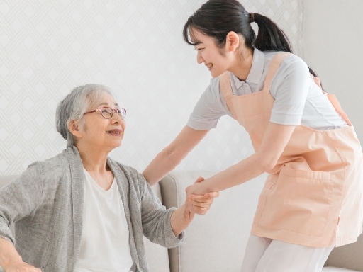 週1/1h～OK！スキマ時間に無理なく勤務♪資格取得も全額サポート