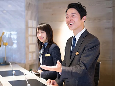 主婦(夫)が活躍中のシティホテルでのフロントスタッフ