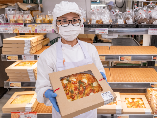 ＜ピザ作り＞品出し ・ピザ生地の仕込みなど！お仕事ついでに買物も...