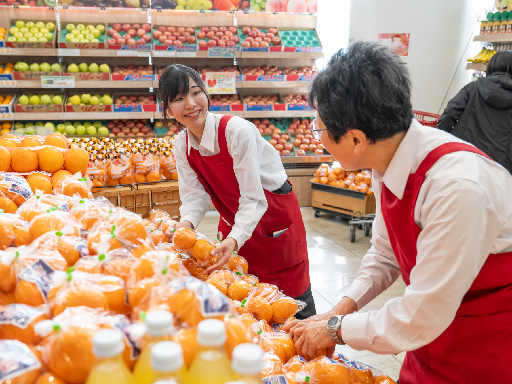 ＜青果＞フルーツや野菜などの品出し！お仕事ついでに買物も便利です...