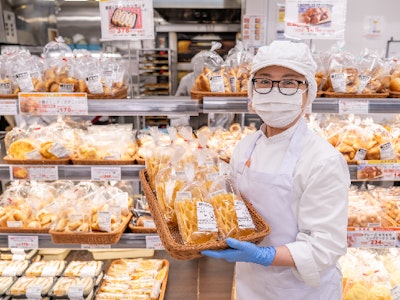 ブランクOKのスーパーオーケーのベーカリースタッフ