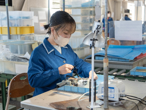 大人気のモクモク作業♪＜部品組立スタッフ募集＞初心者でも大丈夫◎...