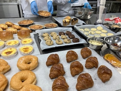 週4日～の製パン・製菓開発スタッフ