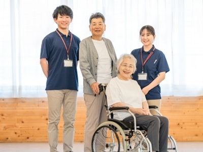 南アルプス市　サービス付き高齢者向け住宅　【株式会社ハートフルスタッフ】の求人画像