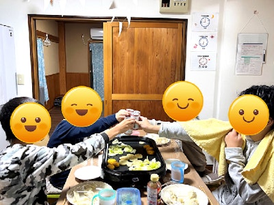 夜勤で障がいある児童の生活支援スタッフ
