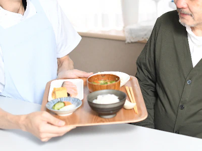 しゅふの働くを応援！

[求人概要]:
＼週5日は働きたくない…という方には夜勤の看護助手がオススメ♪／月10回の勤務なのに22万円以上の高収入！

[職種名]: 看護サポートスタッフ（夜勤・介助や清掃など）

[勤務地・最寄駅]:
岐阜県羽島市新生町
羽島市の病院
※車通勤・バイク・自転車通勤可
※駐車場代/月3000円
株式会社ルフトメディカルケア
竹鼻駅　徒歩7分

[勤務日数]:
週2日以上
17:00～08:15
日／月／火／水／木／金／土／祝 などから選べます
長期【3ヶ月以上】
17：00～翌8：15
＊実働13時間15分/休憩120分
＊残業・夜勤はありません

【休日】
シ… ＼週5日は働きたくない…という方には夜勤の看護助手がオススメ♪／月10回の勤務なのに22万円以上の高収入！