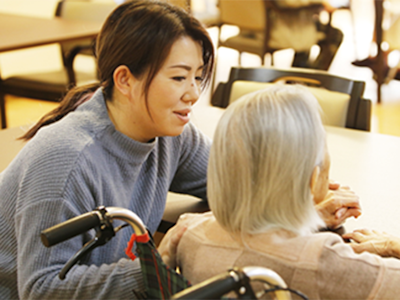 16時まで勤務OKの介護付き有料老人ホームの介護スタッフ 