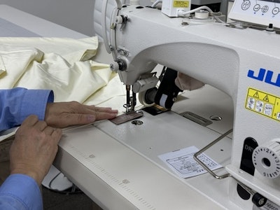 縫製作業スタッフ