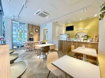 カフェのホール・簡単な調理スタッフ