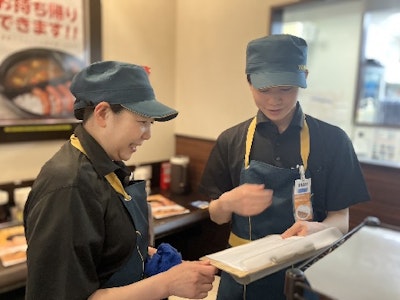 15時まで勤務OKのホールスタッフ