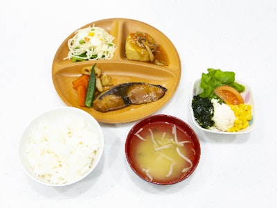 公立中学校での調理師・栄養士