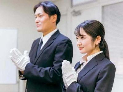 葬儀セレモニースタッフ