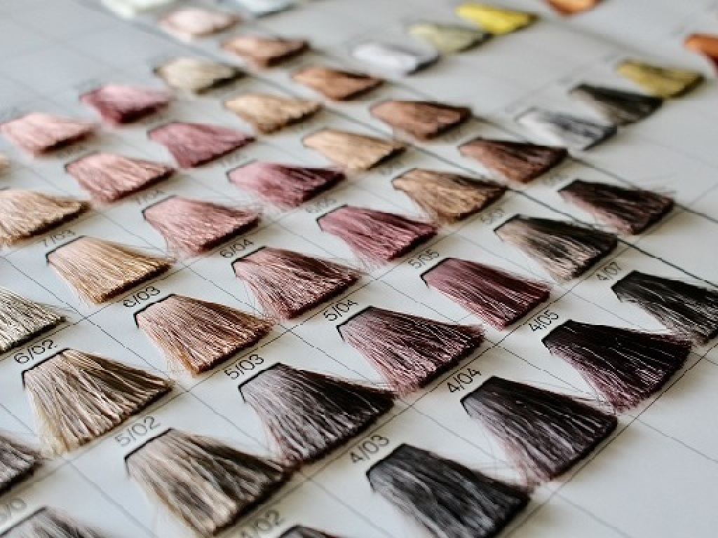 主婦・主夫活躍】ヘアカラー専門店 SEVEN COLORS TSUTAYA 高松