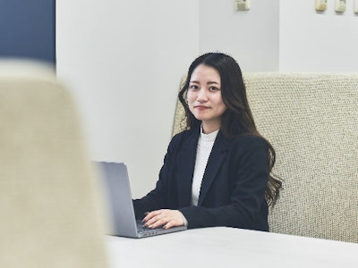 在宅ワークのマーケティング部での事務アシスタント