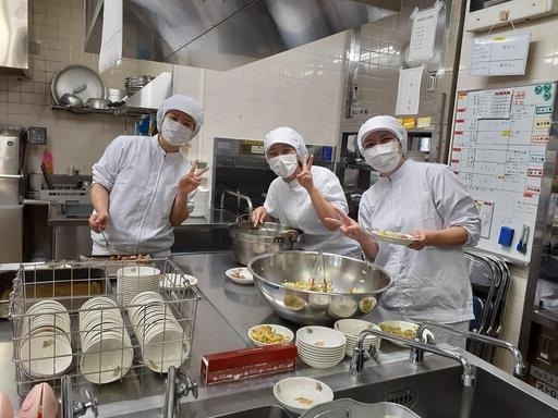 【扶養内・シフト相談OK】学校給食の調理補助スタッフ（未経験OK...