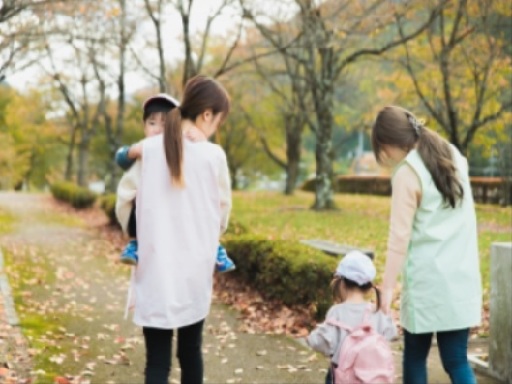 主に以下の業務をお願いします。

（１）3歳児　担当
（２）連絡帳等保育関連書類の記入（応相談）
（３）園・クラスの行事における準備等、手伝い、制作
（４）環境整備、掃除や玩具の拭き掃除など

まずはご希望をご相談ください ★車通勤可★【川口市の幼稚園・3才クラス担当】＊勤務時間曜日応相談可能！扶養内勤務OK！