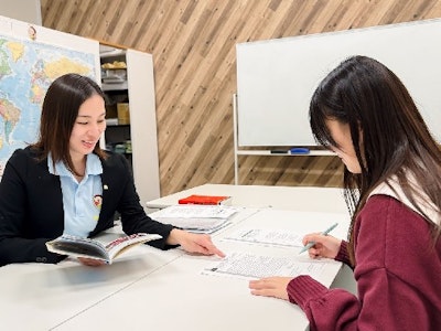 主婦(夫)が活躍中の短時間で働ける　英会話教室での英語文法講師