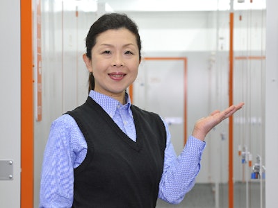 トランクルームの受付・案内スタッフ